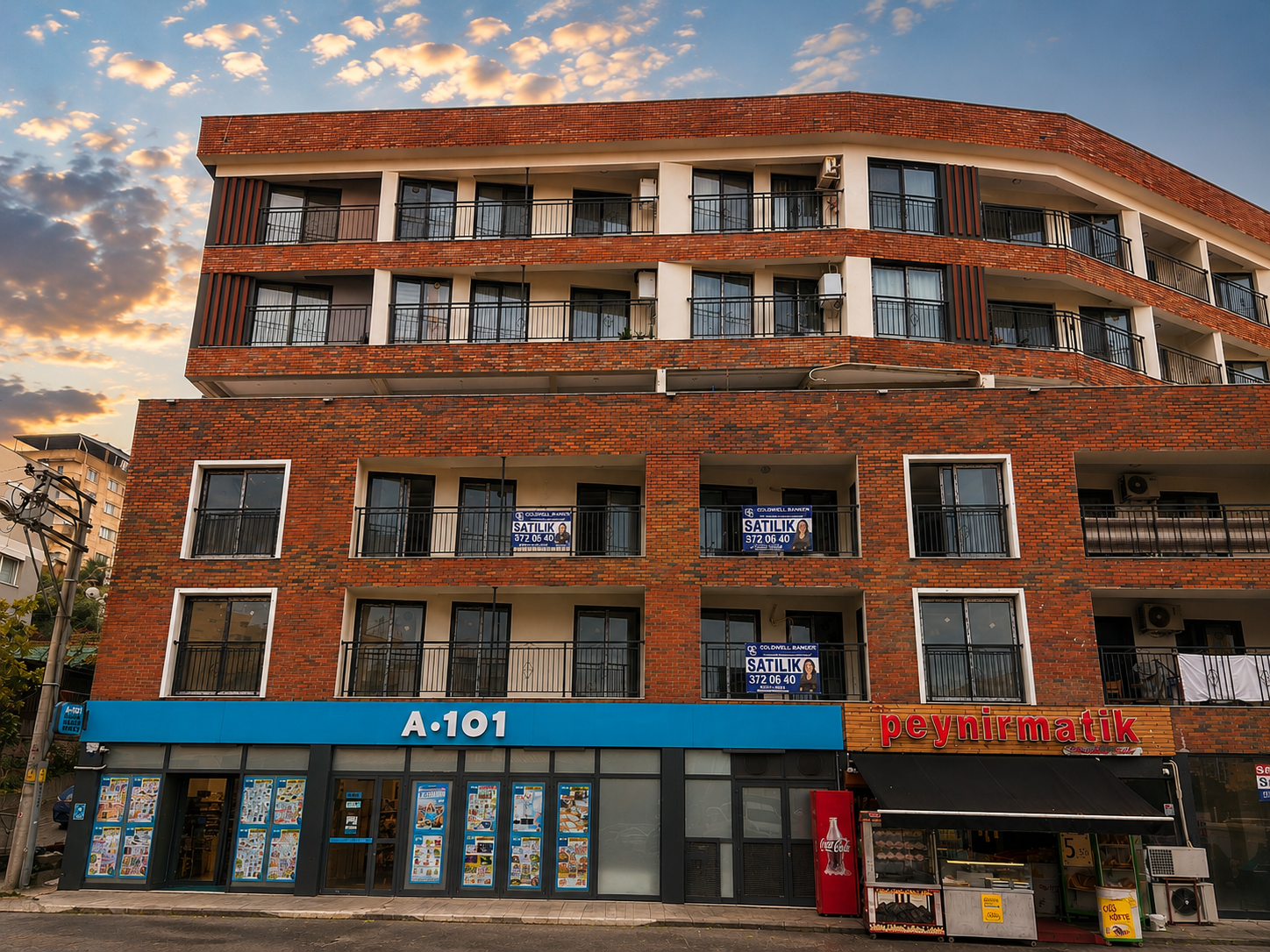 Karşıyakalı Salih Apartmanı